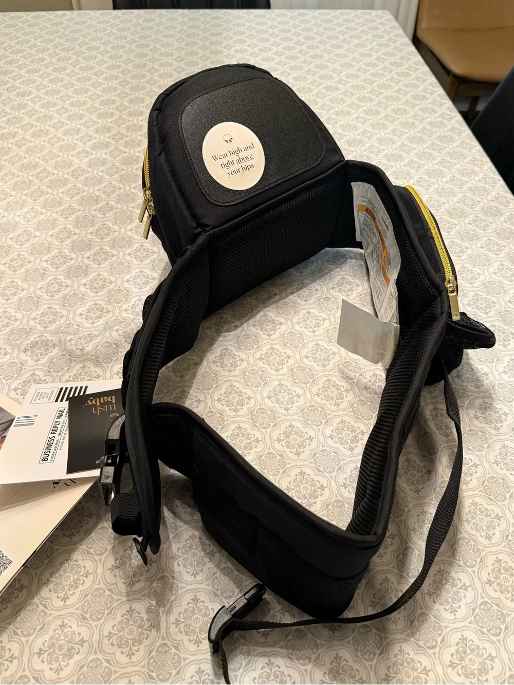 The Tushbaby™ Hip Carrier Black/Gold